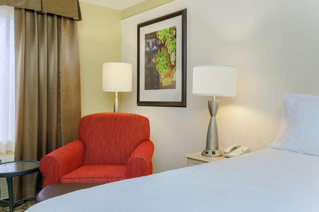 Hilton Garden Inn Ταλαχάσι Δωμάτιο φωτογραφία